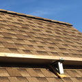 Коньковая черепица GAF® TimberTex® установлена на крыше