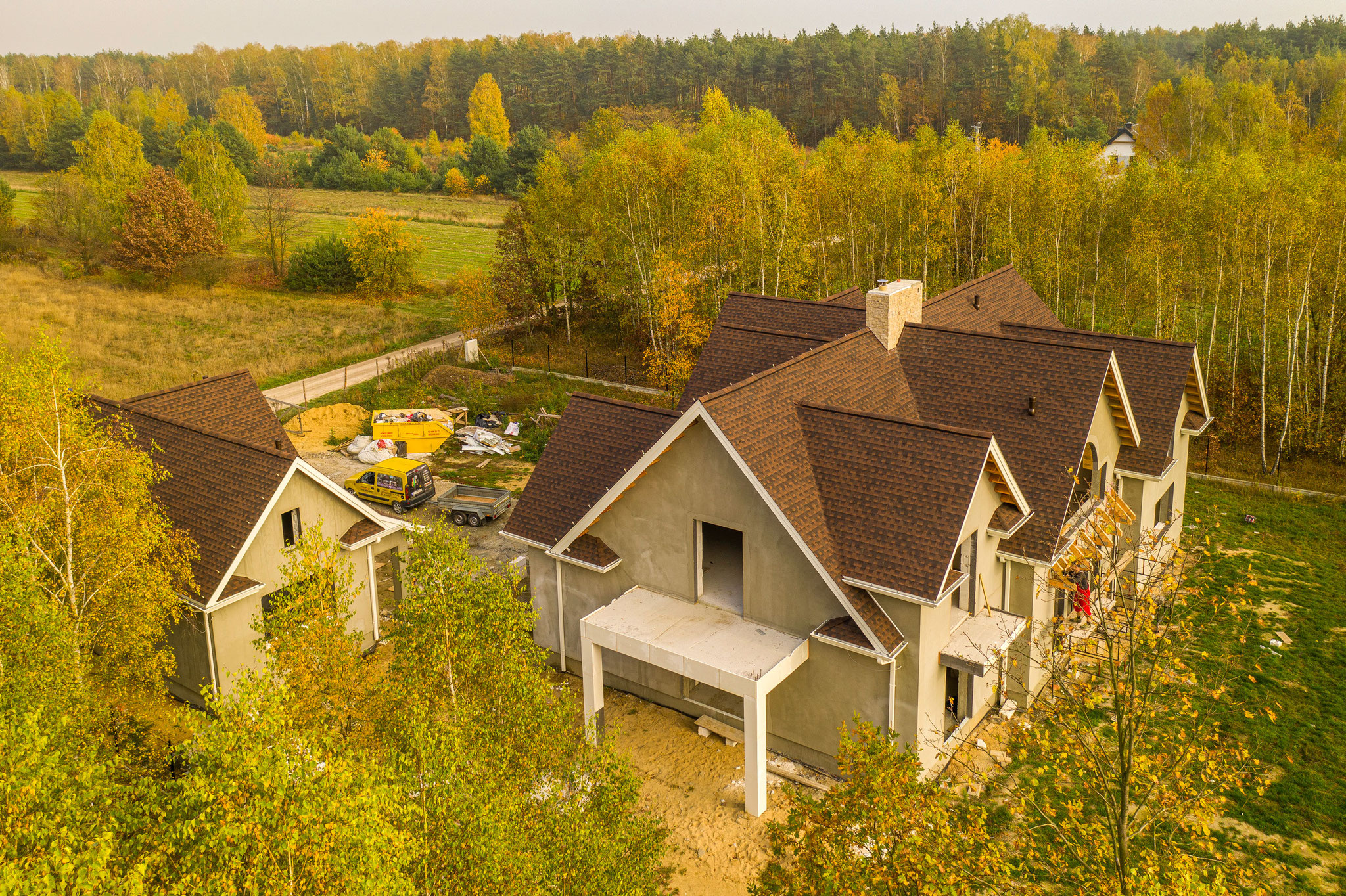 Новая крыша покрыта американской битумной черепицей GAF Timberline HD в цвете Hickory